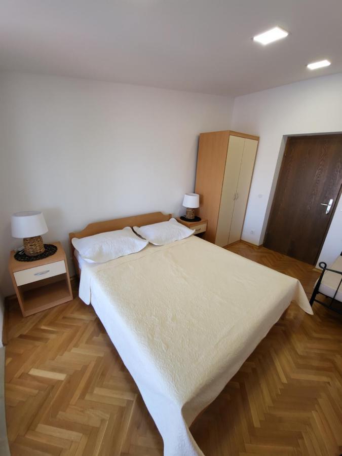 Luce Makarska